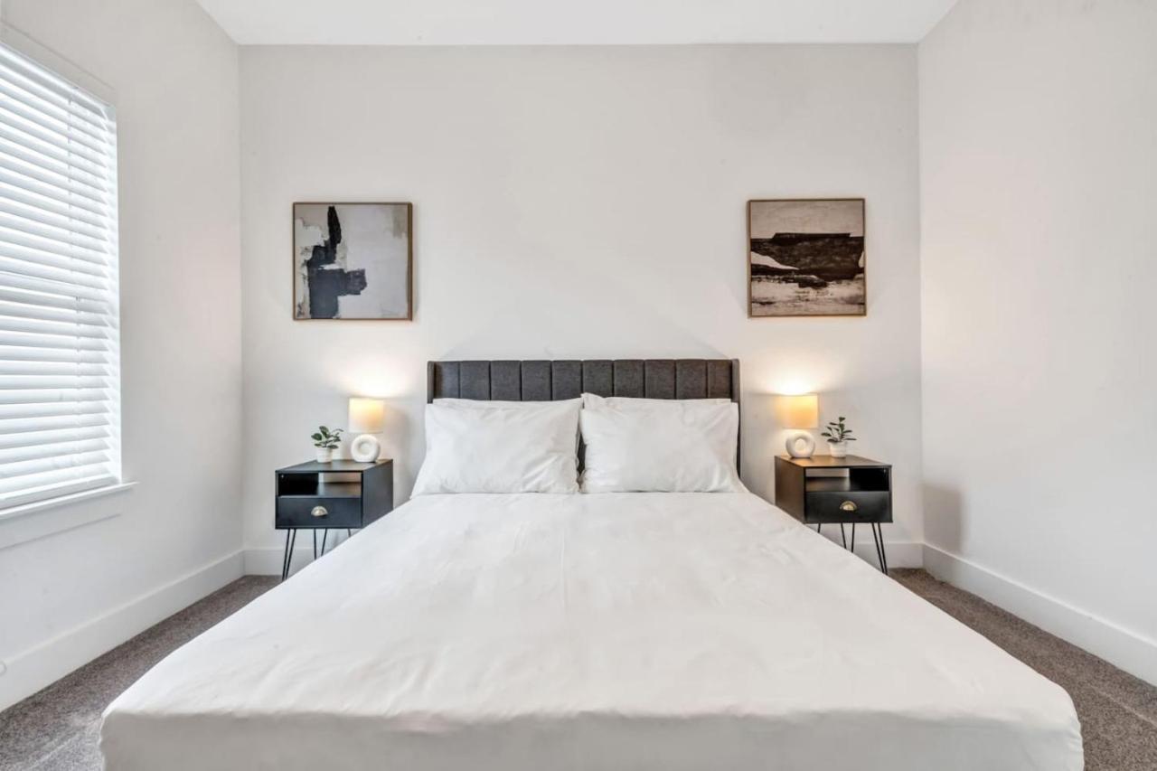 Modern 4 Bedroom Retreat With Enchanting Amenities