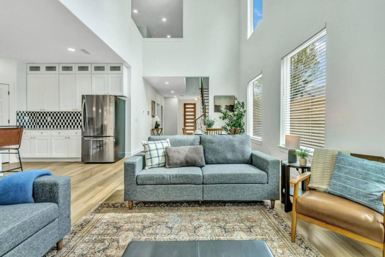 Holiday home Modern 4 Bedroom Retreat With Enchanting Amenities
